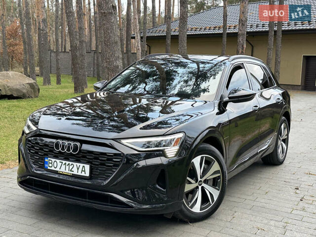 Чорний Ауді Q8 e-tron, об'ємом двигуна 0 л та пробігом 16 тис. км за 48500 $, фото 2 на Automoto.ua