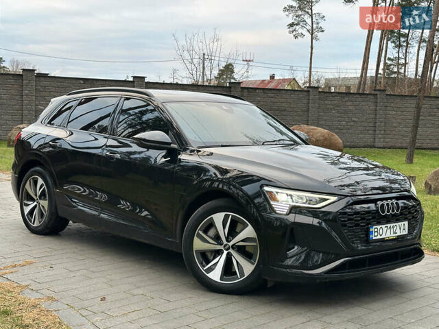 Чорний Ауді Q8 e-tron, об'ємом двигуна 0 л та пробігом 16 тис. км за 48500 $, фото 13 на Automoto.ua