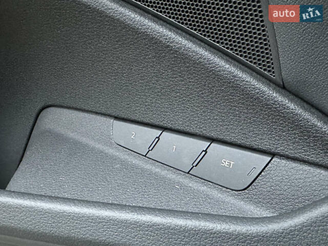 Чорний Ауді Q8 e-tron, об'ємом двигуна 0 л та пробігом 16 тис. км за 48500 $, фото 91 на Automoto.ua