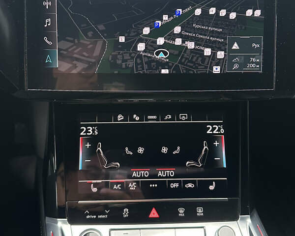 Чорний Ауді Q8 e-tron, об'ємом двигуна 0 л та пробігом 25 тис. км за 54000 $, фото 38 на Automoto.ua