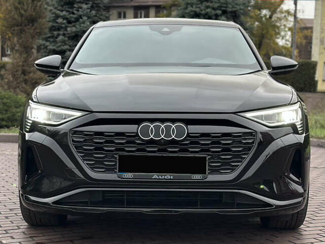 Ауді Q8 e-tron 2024 у Дніпро (Дніпропетровську) на Automoto.ua Чорний Ауді Q8 e-tron, об'ємом двигуна 0 л та пробігом 25 тис. км за 58000 $, фото 6 на Automoto.ua