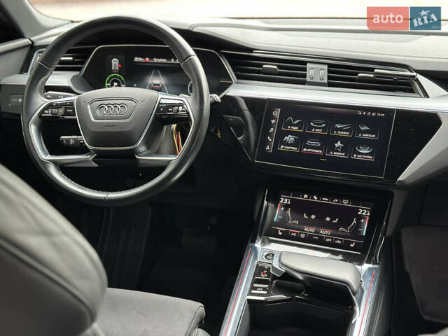 Ауді Q8 e-tron 2024 у Дніпро (Дніпропетровську) на Automoto.ua Чорний Ауді Q8 e-tron, об'ємом двигуна 0 л та пробігом 25 тис. км за 58000 $, фото 32 на Automoto.ua