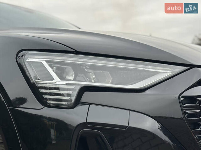 Чорний Ауді Q8 e-tron, об'ємом двигуна 0 л та пробігом 25 тис. км за 54000 $, фото 53 на Automoto.ua