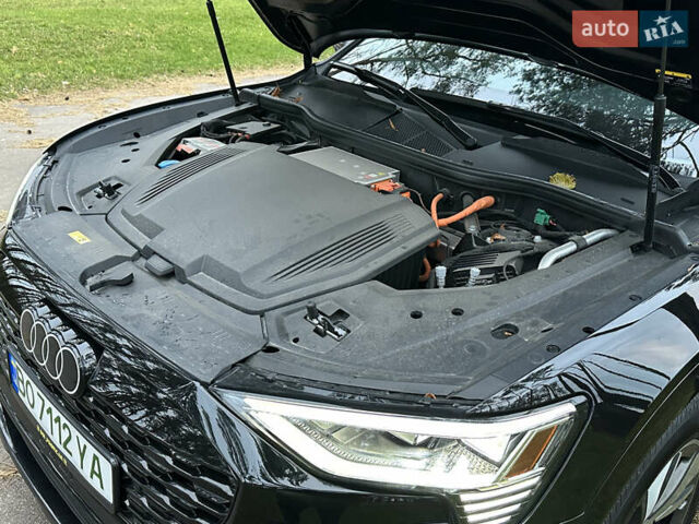 Чорний Ауді Q8 e-tron, об'ємом двигуна 0 л та пробігом 16 тис. км за 48500 $, фото 96 на Automoto.ua