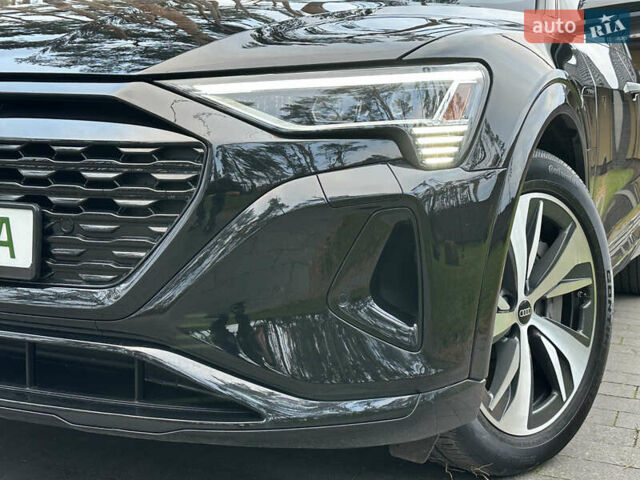 Чорний Ауді Q8 e-tron, об'ємом двигуна 0 л та пробігом 16 тис. км за 48500 $, фото 6 на Automoto.ua