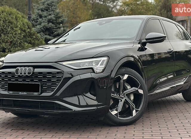 Ауді Q8 e-tron 2024 у Дніпро (Дніпропетровську) на Automoto.ua Чорний Ауді Q8 e-tron, об'ємом двигуна 0 л та пробігом 25 тис. км за 58000 $, фото 1 на Automoto.ua