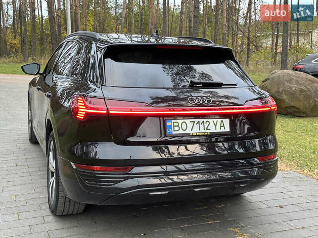 Чорний Ауді Q8 e-tron, об'ємом двигуна 0 л та пробігом 16 тис. км за 48500 $, фото 22 на Automoto.ua