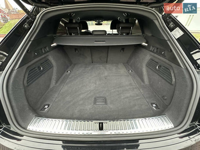 Чорний Ауді Q8 e-tron, об'ємом двигуна 0 л та пробігом 25 тис. км за 54000 $, фото 47 на Automoto.ua