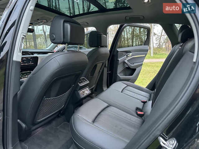 Чорний Ауді Q8 e-tron, об'ємом двигуна 0 л та пробігом 16 тис. км за 48500 $, фото 66 на Automoto.ua
