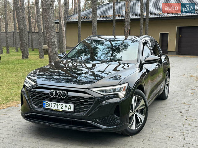 Чорний Ауді Q8 e-tron, об'ємом двигуна 0 л та пробігом 16 тис. км за 48500 $, фото 3 на Automoto.ua