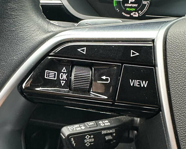 Чорний Ауді Q8 e-tron, об'ємом двигуна 0 л та пробігом 25 тис. км за 54000 $, фото 45 на Automoto.ua