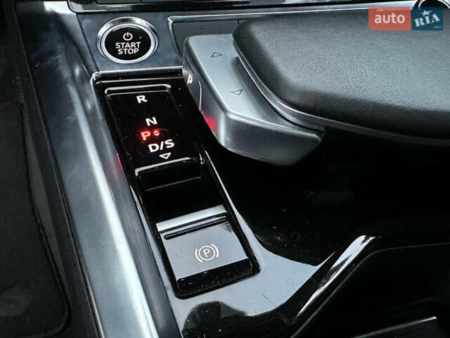 Чорний Ауді Q8 e-tron, об'ємом двигуна 0 л та пробігом 16 тис. км за 48500 $, фото 90 на Automoto.ua