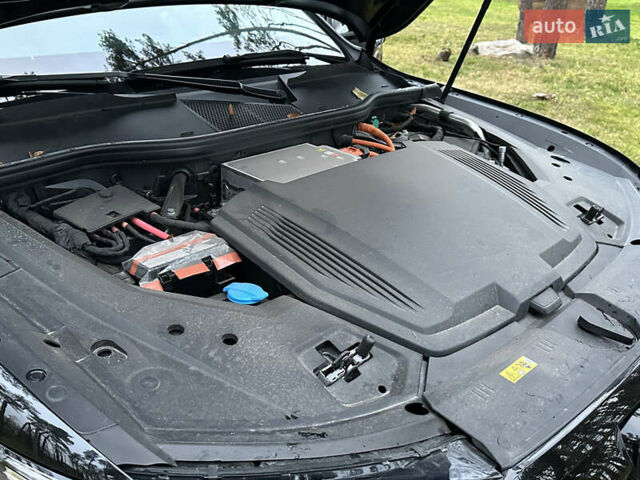 Чорний Ауді Q8 e-tron, об'ємом двигуна 0 л та пробігом 16 тис. км за 48500 $, фото 98 на Automoto.ua