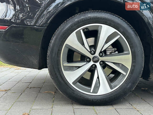 Чорний Ауді Q8 e-tron, об'ємом двигуна 0 л та пробігом 16 тис. км за 48500 $, фото 37 на Automoto.ua