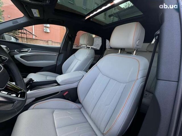 Ауди Q8 e-tron, объемом двигателя 0 л и пробегом 14 тыс. км за 57900 $, фото 27 на Automoto.ua