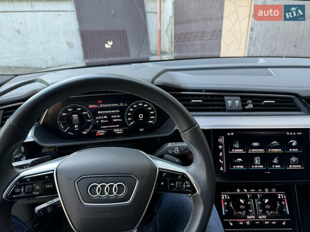 Ауди Q8 e-tron, объемом двигателя 0 л и пробегом 20 тыс. км за 63900 $, фото 41 на Automoto.ua