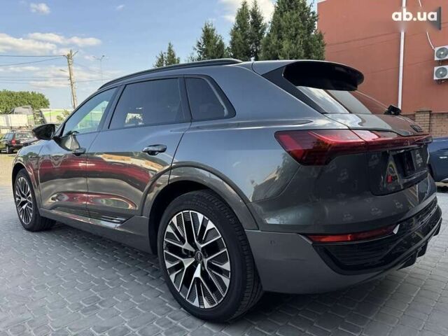 Ауди Q8 e-tron, объемом двигателя 0 л и пробегом 14 тыс. км за 57900 $, фото 8 на Automoto.ua
