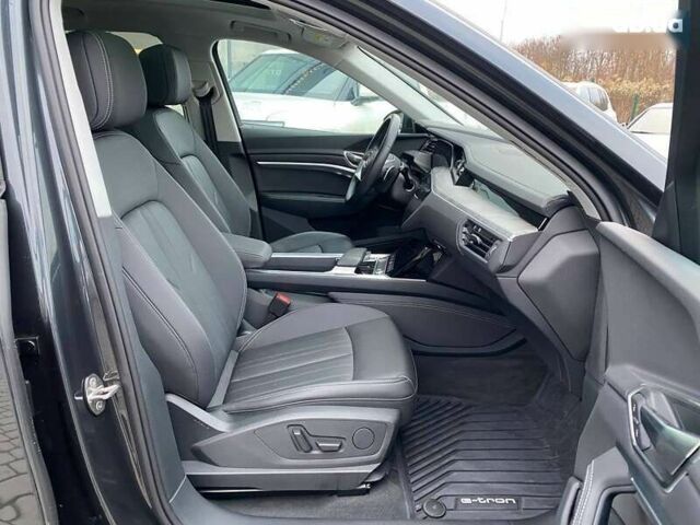 Ауді Q8 e-tron, об'ємом двигуна 0 л та пробігом 31 тис. км за 42300 $, фото 24 на Automoto.ua