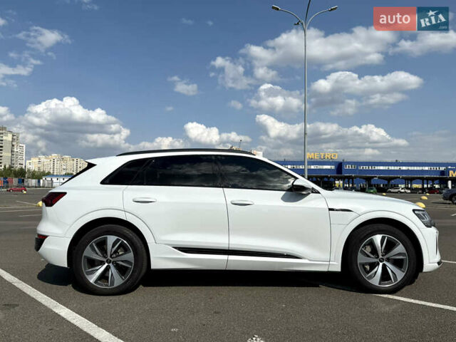 Ауди Q8 e-tron, объемом двигателя 0 л и пробегом 17 тыс. км за 57000 $, фото 4 на Automoto.ua