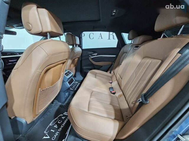 Ауди Q8 e-tron, объемом двигателя 0 л и пробегом 5 тыс. км за 48500 $, фото 12 на Automoto.ua