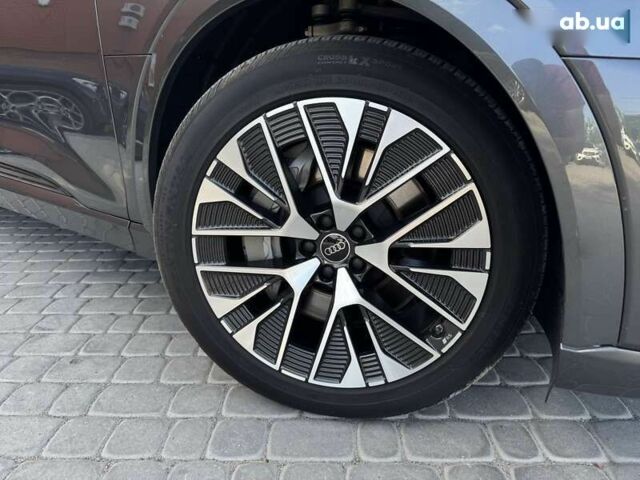 Ауди Q8 e-tron, объемом двигателя 0 л и пробегом 14 тыс. км за 57900 $, фото 2 на Automoto.ua