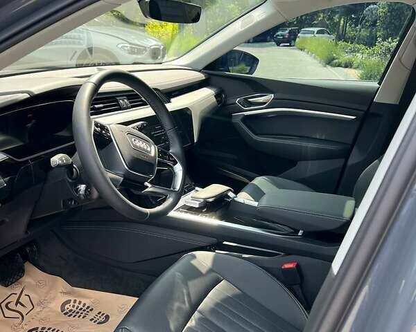 Ауди Q8 e-tron, объемом двигателя 0 л и пробегом 2 тыс. км за 53500 $, фото 13 на Automoto.ua