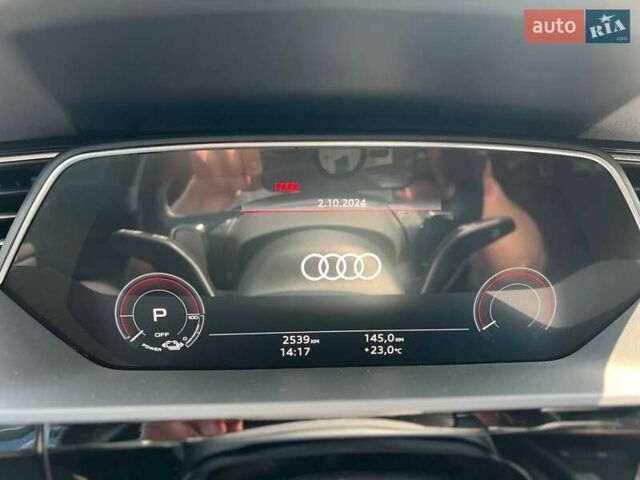 Ауди Q8 e-tron, объемом двигателя 0 л и пробегом 2 тыс. км за 53500 $, фото 17 на Automoto.ua
