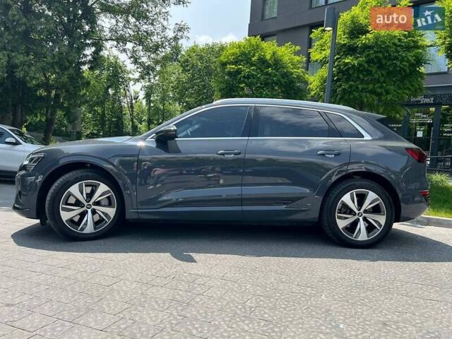 Ауди Q8 e-tron, объемом двигателя 0 л и пробегом 2 тыс. км за 53500 $, фото 2 на Automoto.ua