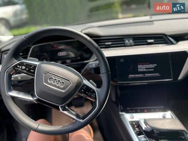 Ауди Q8 e-tron, объемом двигателя 0 л и пробегом 2 тыс. км за 53500 $, фото 19 на Automoto.ua