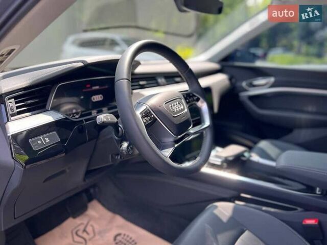 Ауди Q8 e-tron, объемом двигателя 0 л и пробегом 2 тыс. км за 53500 $, фото 16 на Automoto.ua