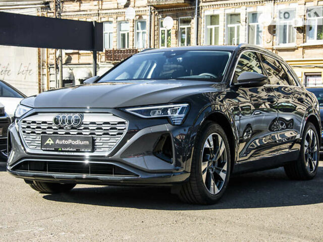 Сірий Ауді Q8 e-tron, об'ємом двигуна 0 л та пробігом 2 тис. км за 84999 $, фото 9 на Automoto.ua