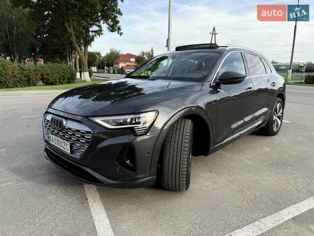 Сірий Ауді Q8 e-tron, об'ємом двигуна 0 л та пробігом 25 тис. км за 54000 $, фото 43 на Automoto.ua