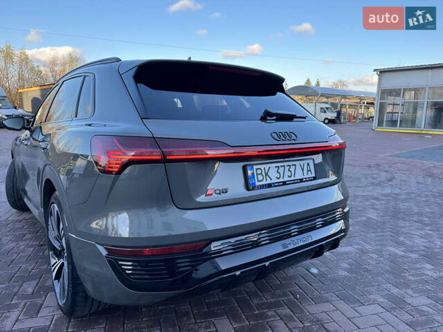 Сірий Ауді Q8 e-tron, об'ємом двигуна 0 л та пробігом 41 тис. км за 64000 $, фото 14 на Automoto.ua