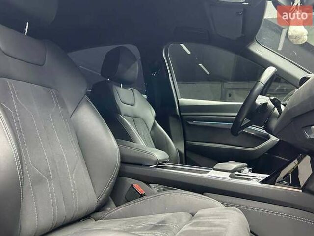 Сірий Ауді Q8 e-tron, об'ємом двигуна 0 л та пробігом 26 тис. км за 69500 $, фото 18 на Automoto.ua