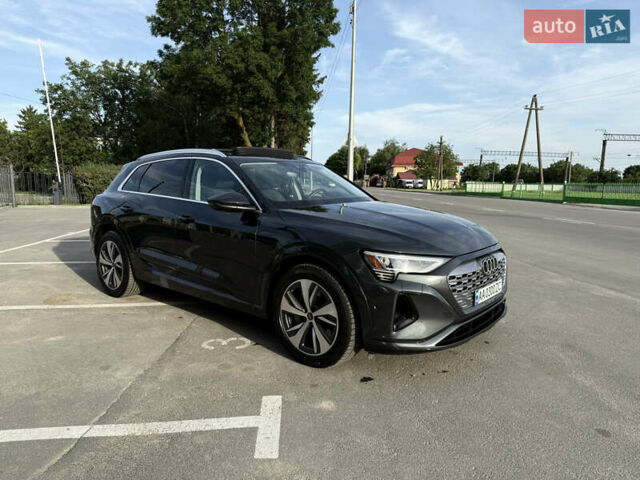 Сірий Ауді Q8 e-tron, об'ємом двигуна 0 л та пробігом 25 тис. км за 54000 $, фото 7 на Automoto.ua