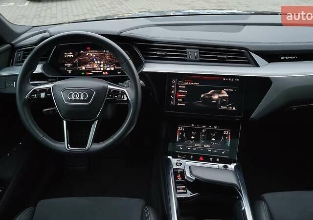 Сірий Ауді Q8 e-tron, об'ємом двигуна 0 л та пробігом 21 тис. км за 48500 $, фото 27 на Automoto.ua