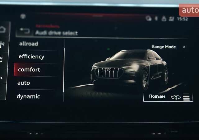 Сірий Ауді Q8 e-tron, об'ємом двигуна 0 л та пробігом 34 тис. км за 65000 $, фото 59 на Automoto.ua