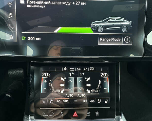 Сірий Ауді Q8 e-tron, об'ємом двигуна 0 л та пробігом 16 тис. км за 47500 $, фото 30 на Automoto.ua