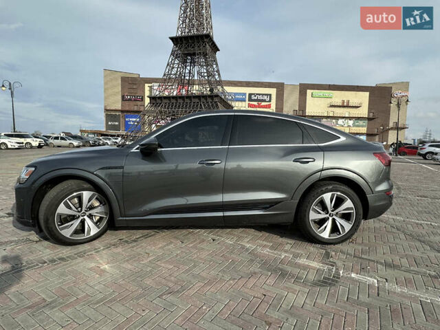 Сірий Ауді Q8 e-tron, об'ємом двигуна 0 л та пробігом 16 тис. км за 47500 $, фото 18 на Automoto.ua