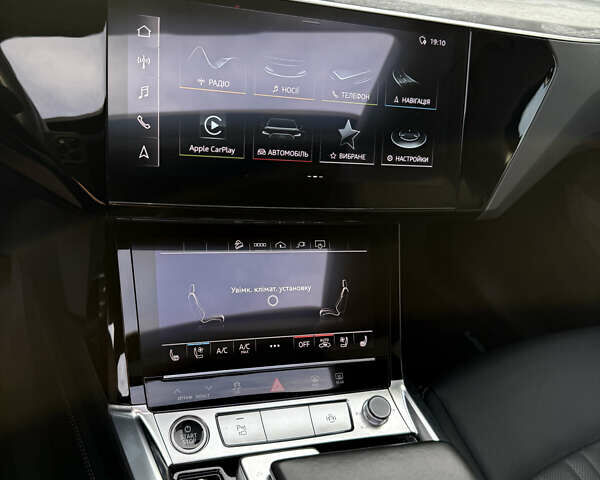 Сірий Ауді Q8 e-tron, об'ємом двигуна 0 л та пробігом 25 тис. км за 54000 $, фото 24 на Automoto.ua