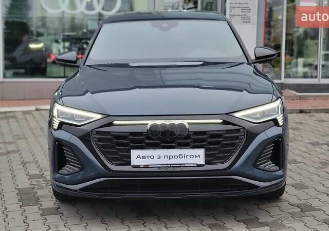 Сірий Ауді Q8 e-tron, об'ємом двигуна 0 л та пробігом 21 тис. км за 48500 $, фото 1 на Automoto.ua