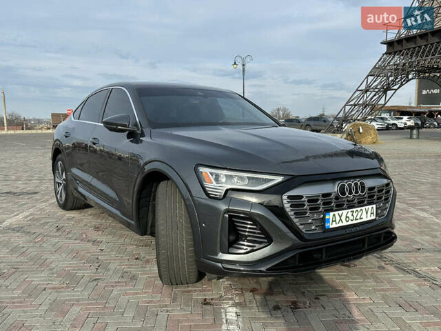 Сірий Ауді Q8 e-tron, об'ємом двигуна 0 л та пробігом 16 тис. км за 47500 $, фото 3 на Automoto.ua