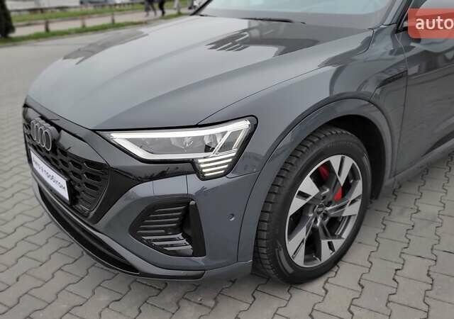 Сірий Ауді Q8 e-tron, об'ємом двигуна 0 л та пробігом 34 тис. км за 65000 $, фото 9 на Automoto.ua