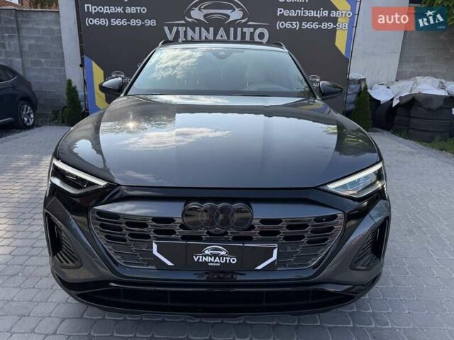 Серый Ауди Q8 e-tron, объемом двигателя 0 л и пробегом 14 тыс. км за 55900 $, фото 4 на Automoto.ua