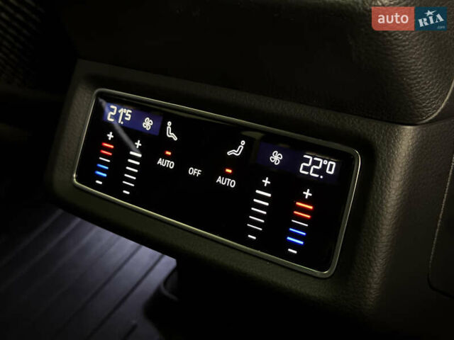 Серый Ауди Q8 e-tron, объемом двигателя 0 л и пробегом 24 тыс. км за 48989 $, фото 22 на Automoto.ua