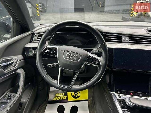 Сірий Ауді Q8 e-tron, об'ємом двигуна 0 л та пробігом 26 тис. км за 69500 $, фото 12 на Automoto.ua
