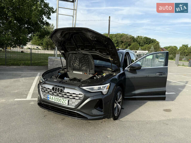 Сірий Ауді Q8 e-tron, об'ємом двигуна 0 л та пробігом 25 тис. км за 54000 $, фото 31 на Automoto.ua