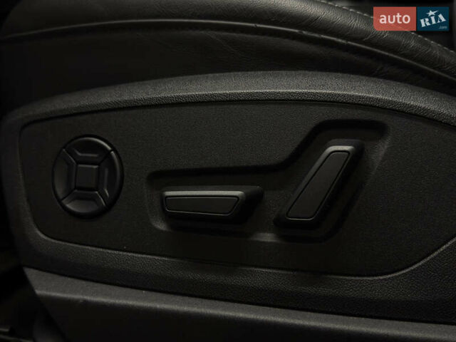 Серый Ауди Q8 e-tron, объемом двигателя 0 л и пробегом 24 тыс. км за 48989 $, фото 11 на Automoto.ua