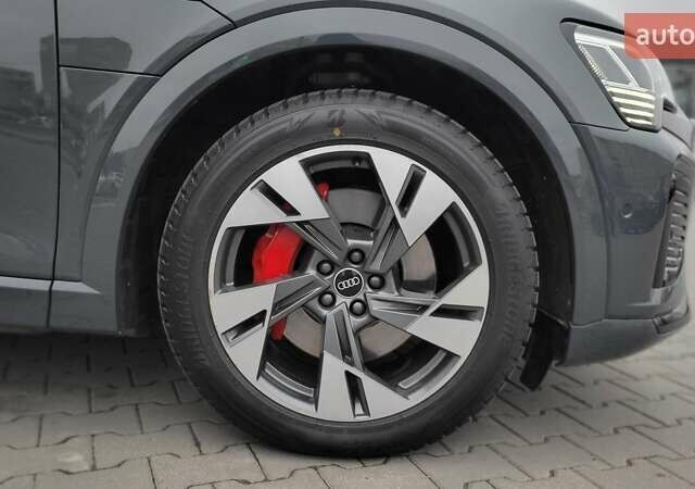 Сірий Ауді Q8 e-tron, об'ємом двигуна 0 л та пробігом 34 тис. км за 65000 $, фото 15 на Automoto.ua