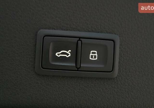 Сірий Ауді Q8 e-tron, об'ємом двигуна 0 л та пробігом 34 тис. км за 65000 $, фото 44 на Automoto.ua